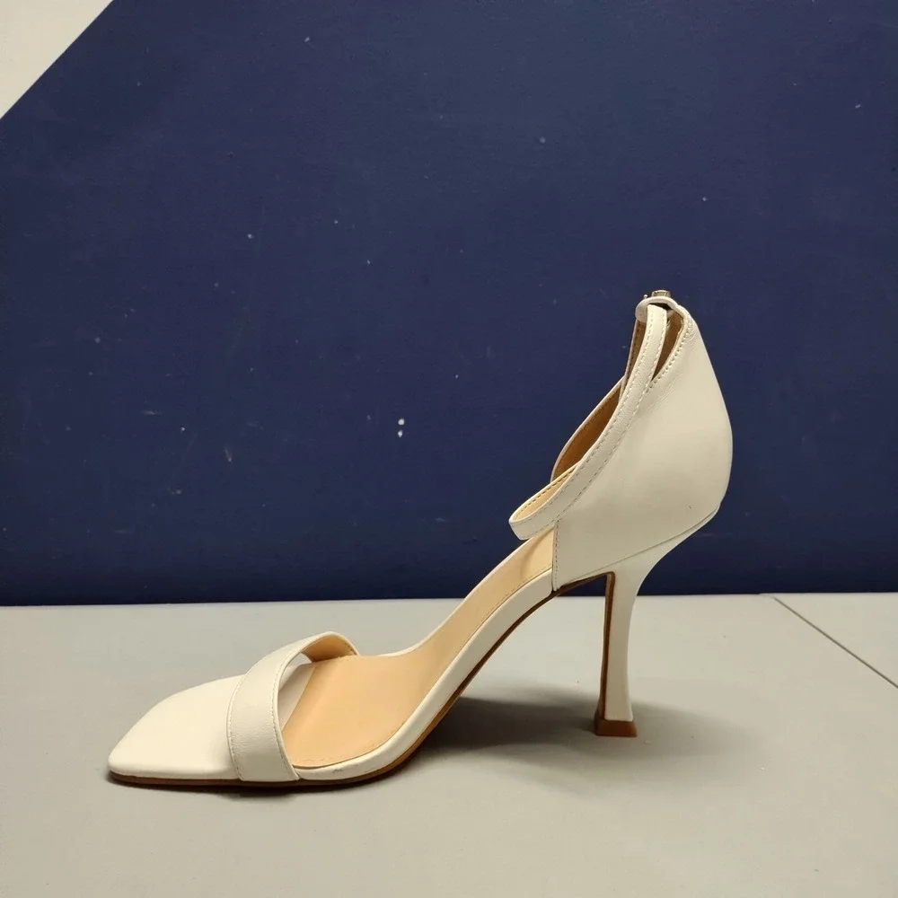 GUESS Gwyael 2 Kitten‎ Heels Womens Size 7.5M White Leather Ankle Strap Open Toe